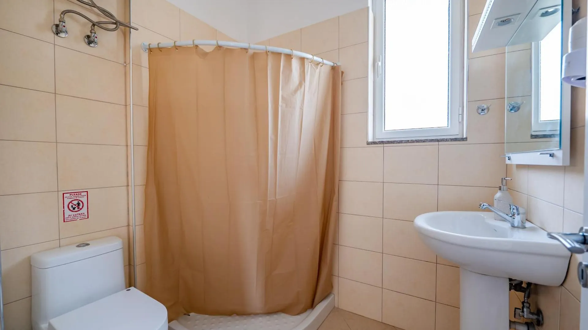 Onda Apartments Saranda 0*,  Arnavutluk